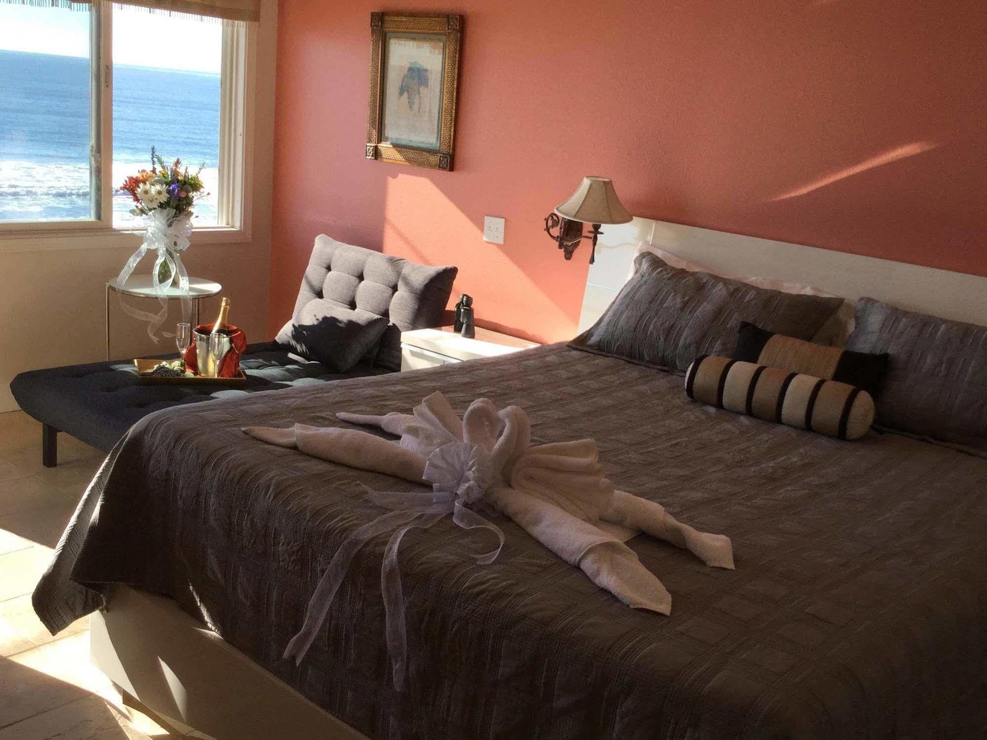 The Oceanfront Stay On Miramarbeach Hmb El Granada Buitenkant foto